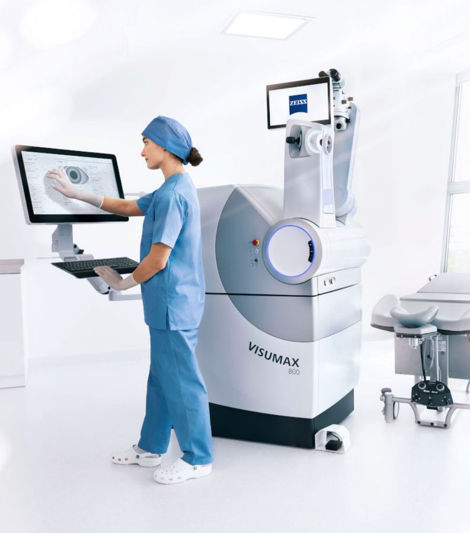 ZEISS VisuMax 800 femtosecond laser in the EyeHub laser suite, Sunshine Coast